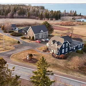 Amherst Shore Country Inn