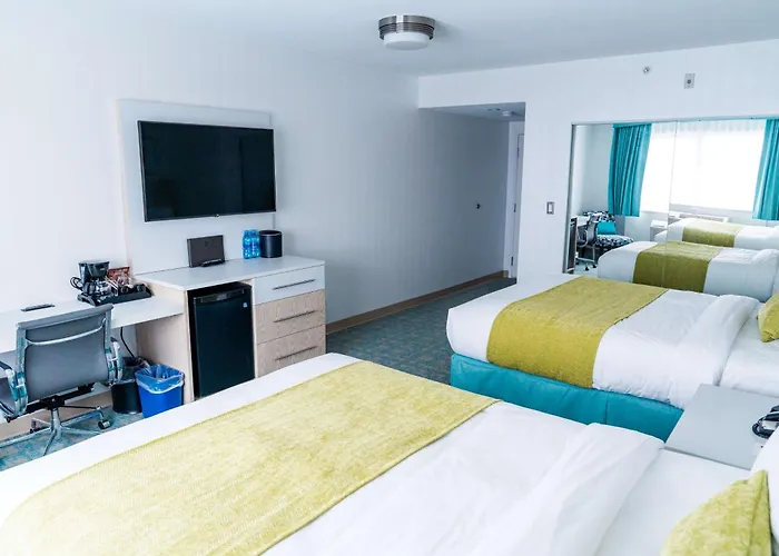 Coast Langley City Hotel & Convention Centre