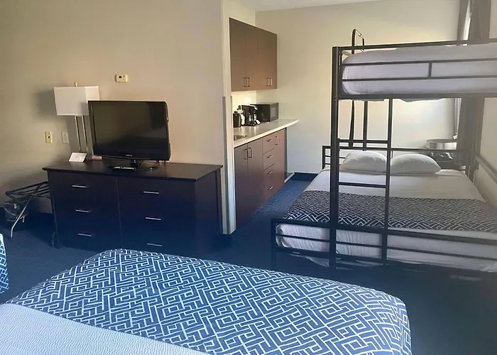 Super 8 by Wyndham Lachenaie/Terrebonne