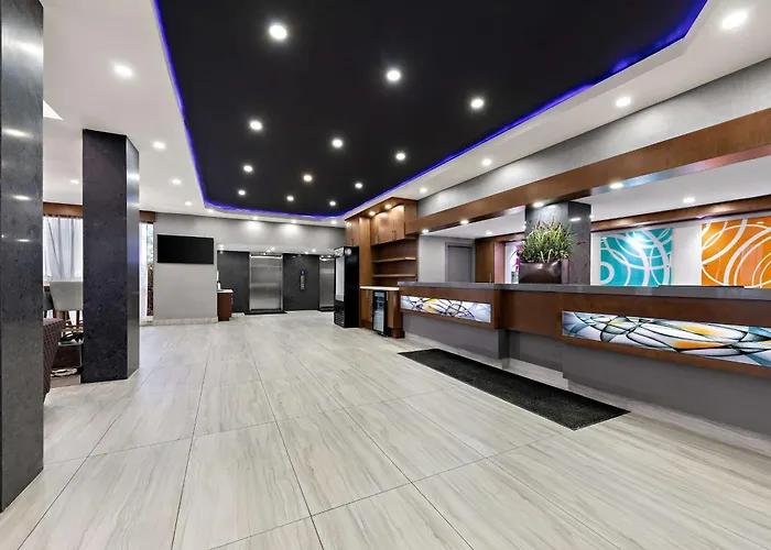 Best Western Plus Toronto North York Hotel & Suites