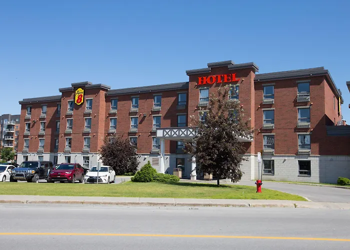 Super 8 by Wyndham Lachenaie/Terrebonne