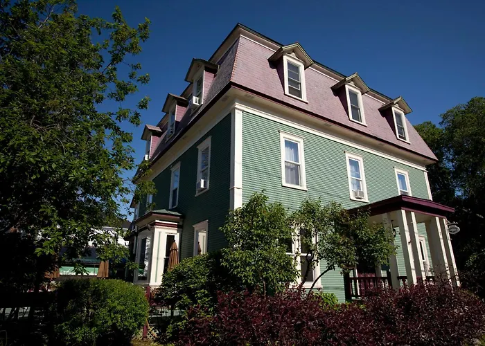 Le Pleasant Hotel