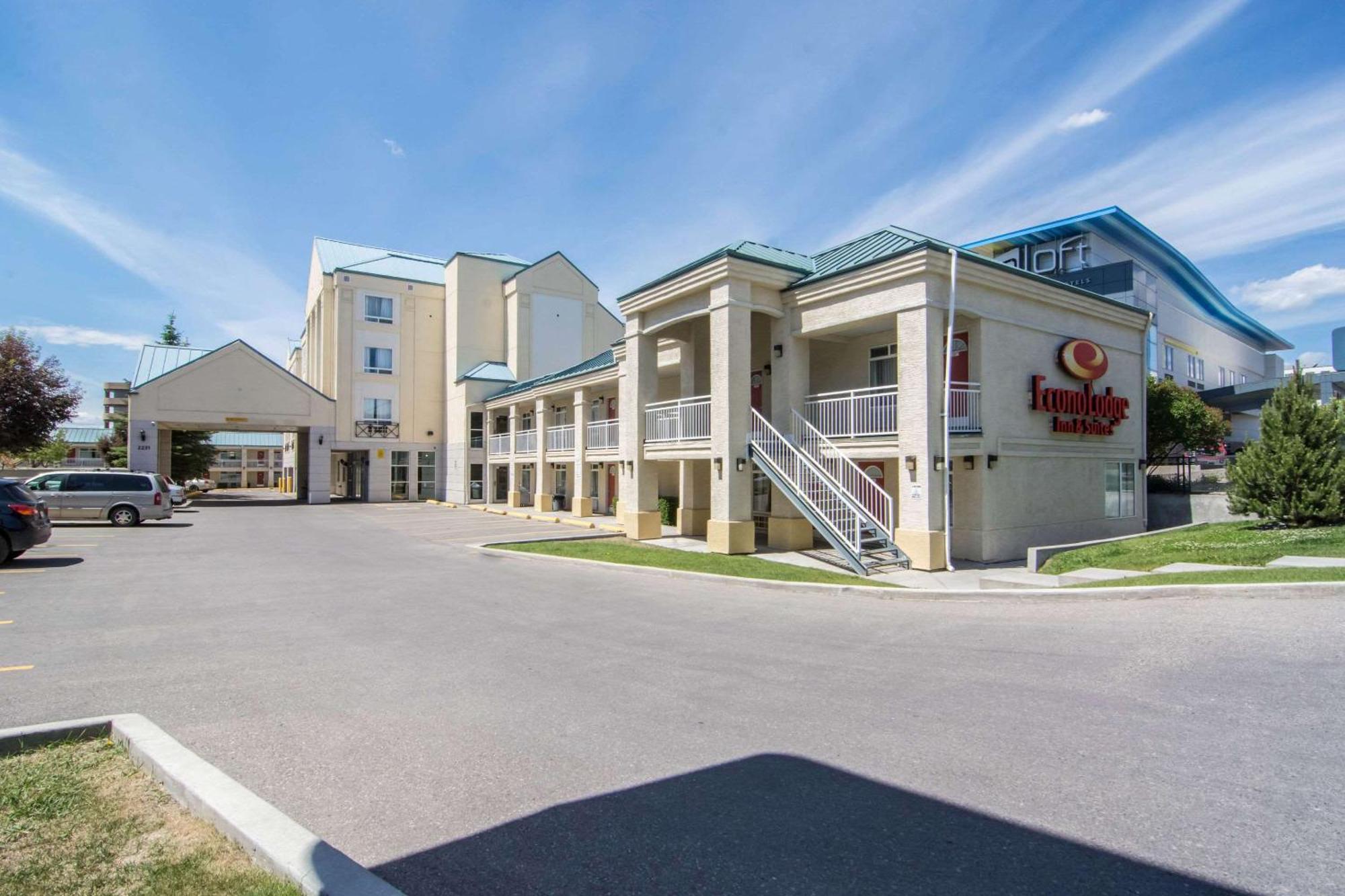 4 Budget Hotels Close to Aero Space Museum Calgary